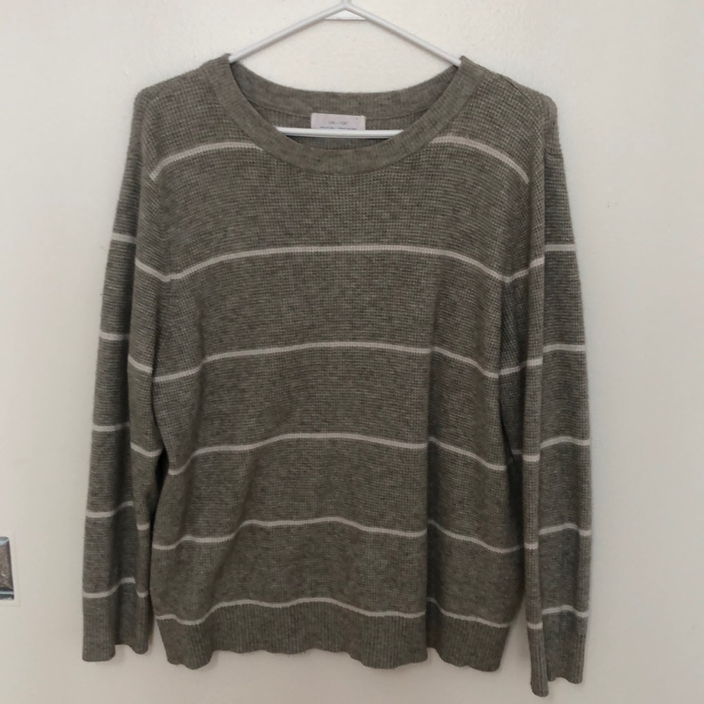 Light Knit Sweater